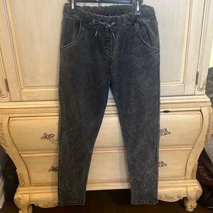 Brand new condition Venti 6 denim look stretch jogging.